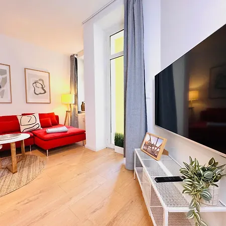 Buckaunest - Boxspringbett, Smart-tv, Voll Ausgestattet *